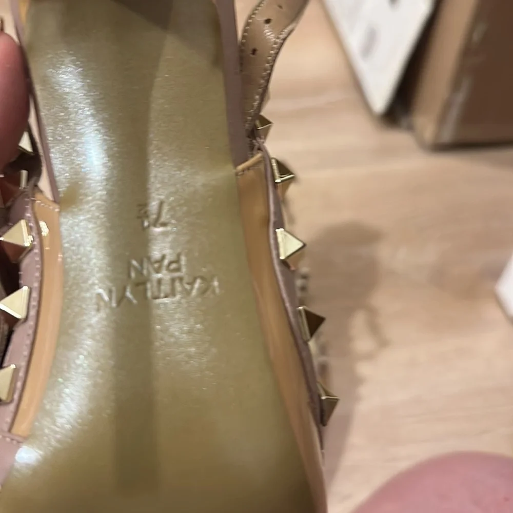 Kaitlyn pan heels nude rock stud